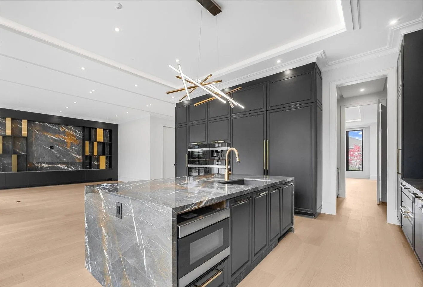 Kaizen 2000 Construction custom home — interior finishes