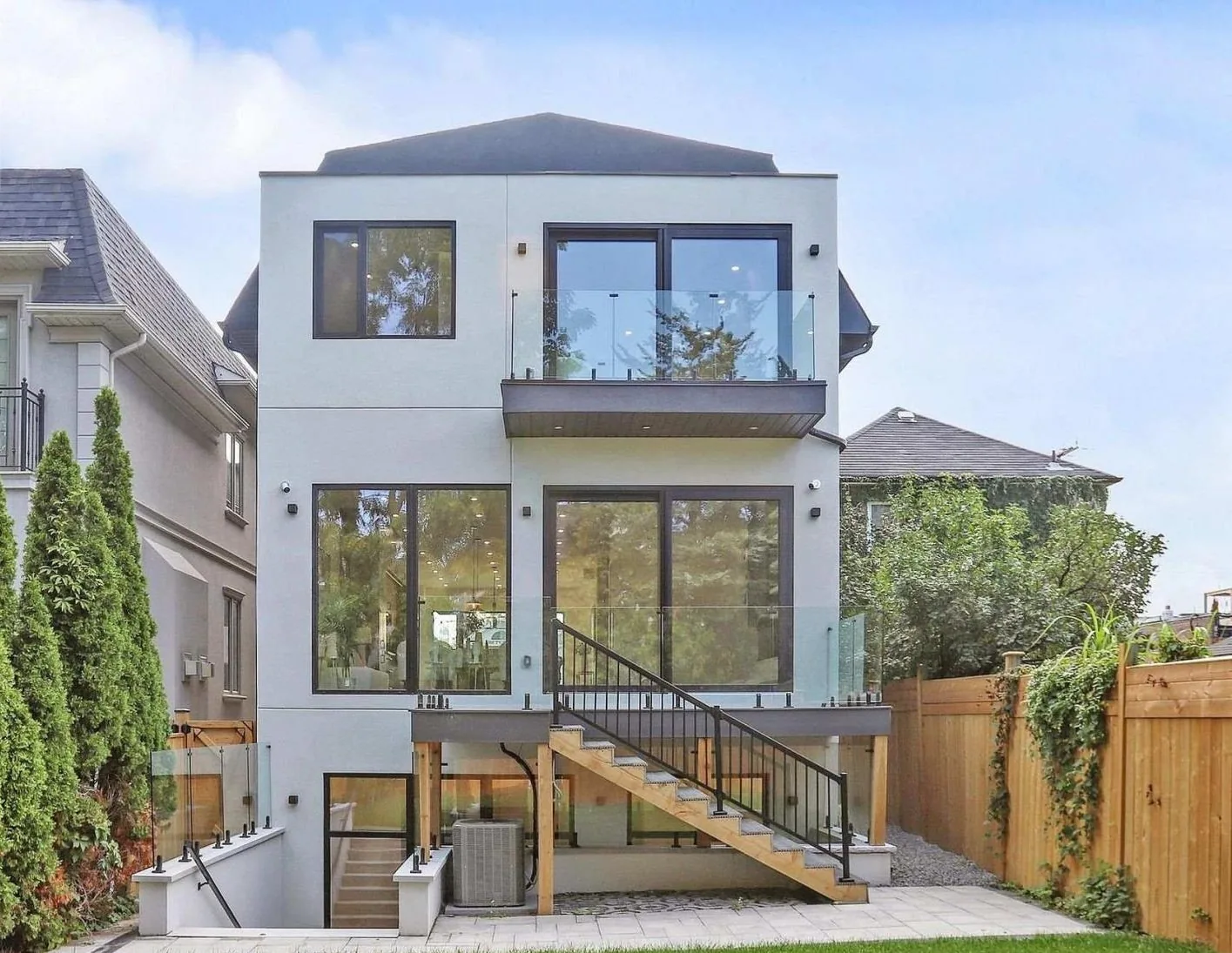 Kaizen 2000 Construction custom home — exterior